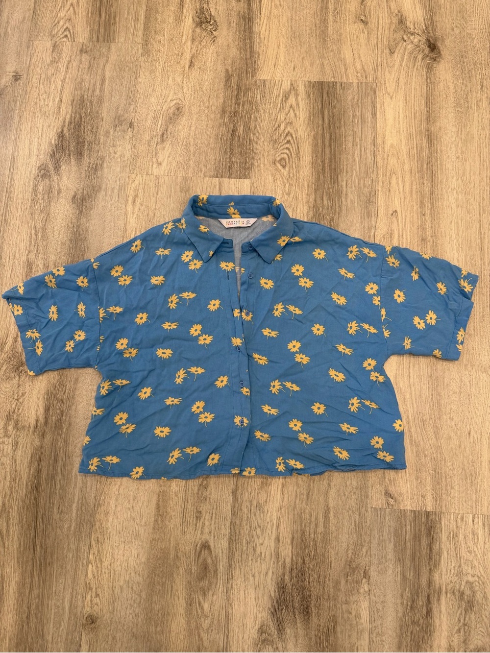 Compañía Fantástica Small Blue Yellow Daisy Cropped Button Up Shirt
